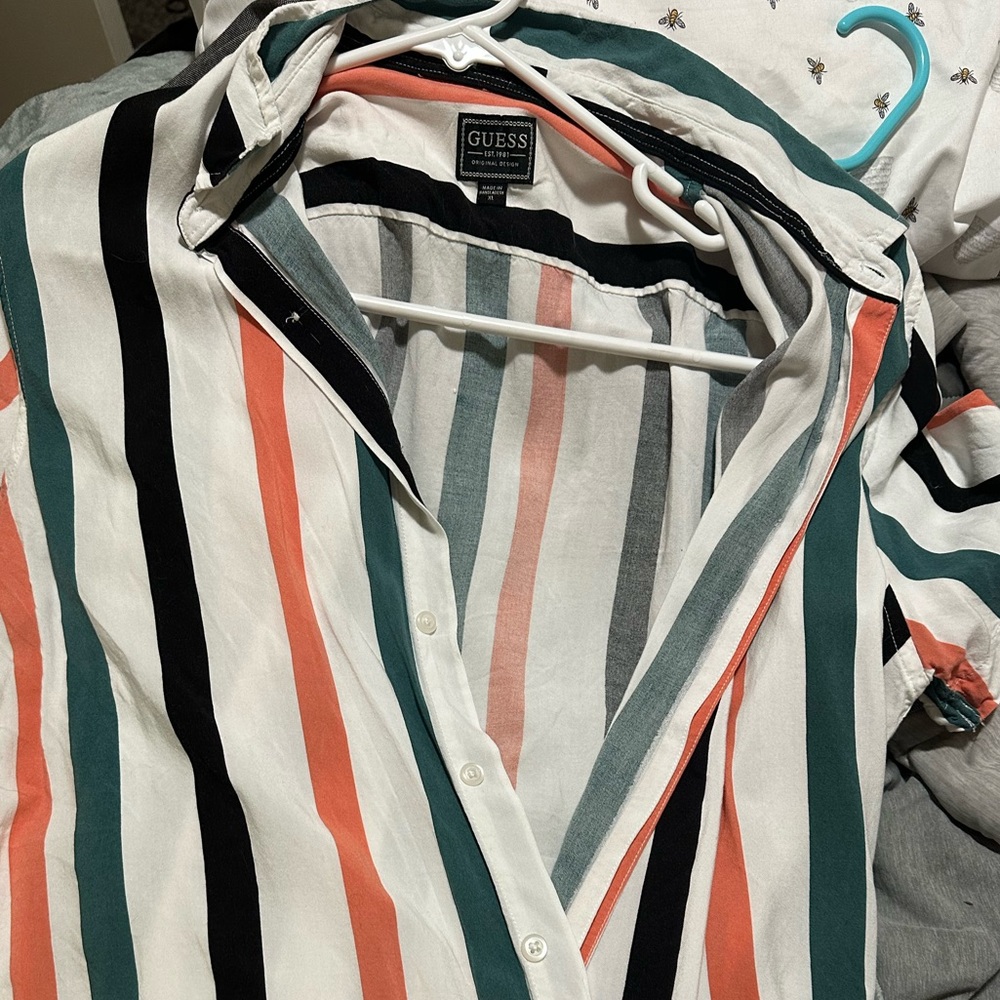 GUESS Mens Button Down Short Sleeve Striped Shirt